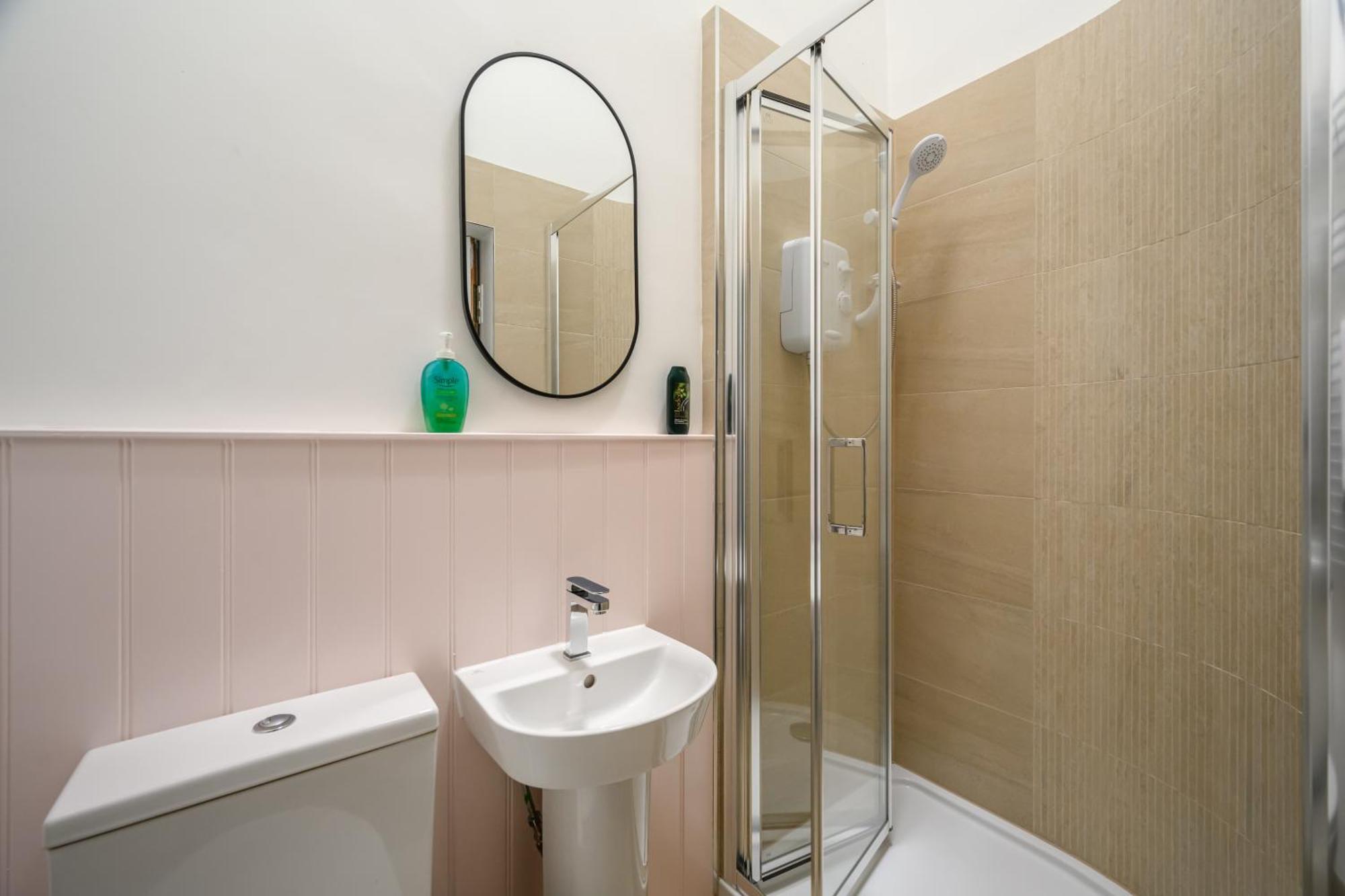 5-Br 3-Bth Newington Apartment - Modern & Spacious 에든버러 외부 사진