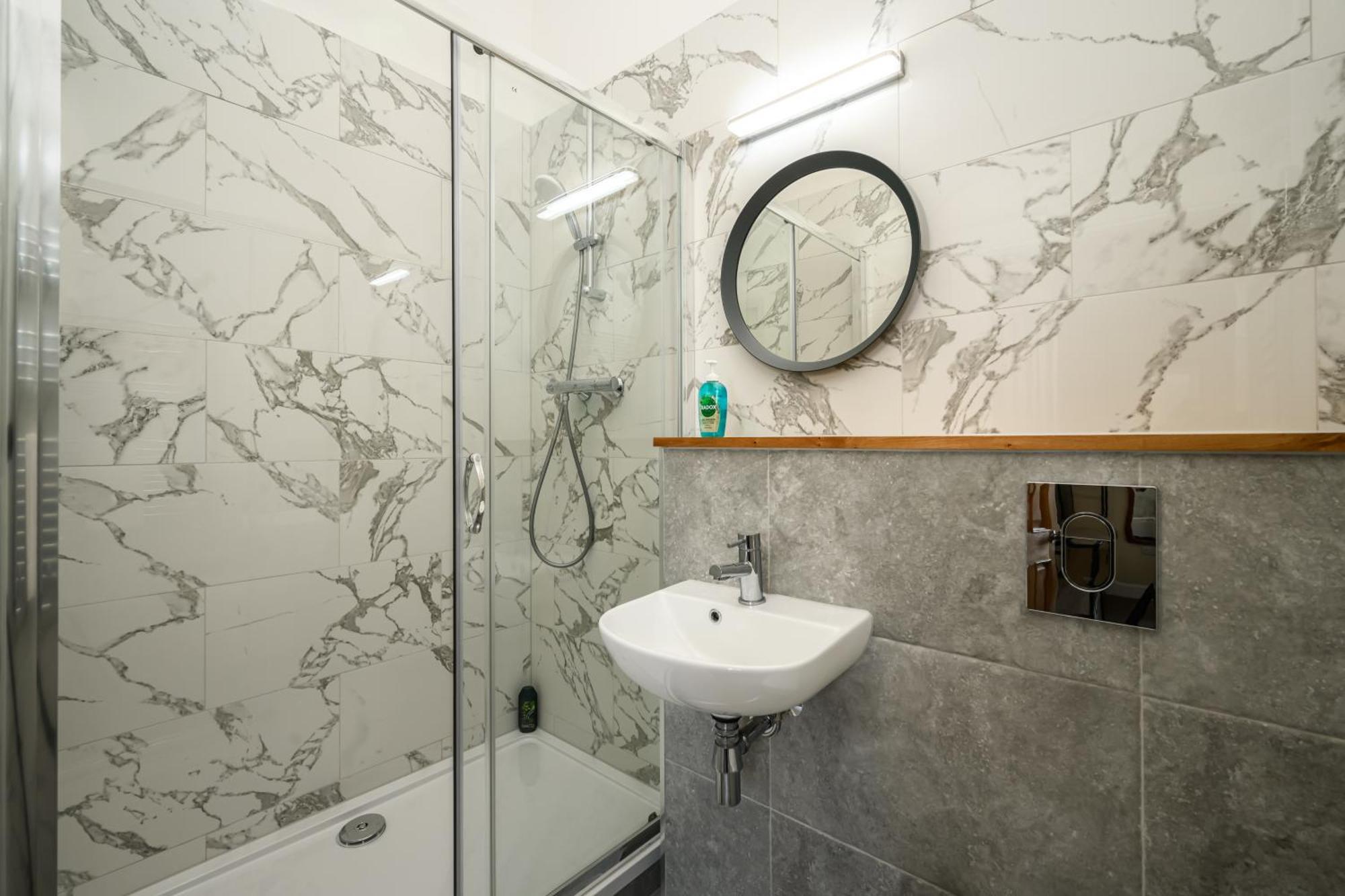 5-Br 3-Bth Newington Apartment - Modern & Spacious 에든버러 외부 사진